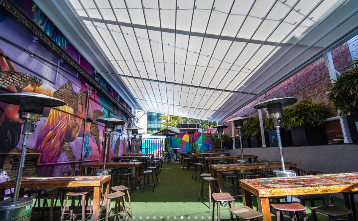 Royal George Hotel shade structure manufactured and installed by Versatile Structures