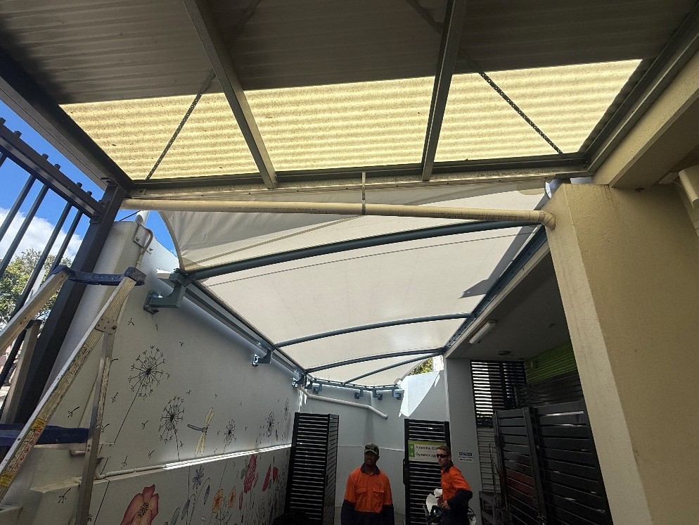 Ipswich Hospital shade structure manufactured and installed by Versatile Structures